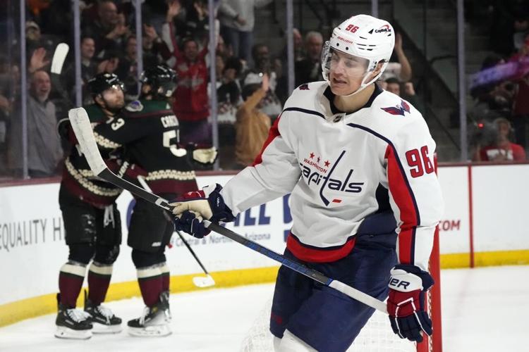 Coyotes beat Capitals 6-0 for historic fifth straight win against previous Stanley Cup champions
